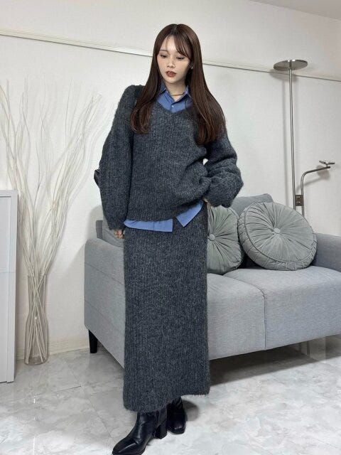 シャツレイヤードコーデ 2025冬大人女性ニットアップシャツレイヤードコーデ