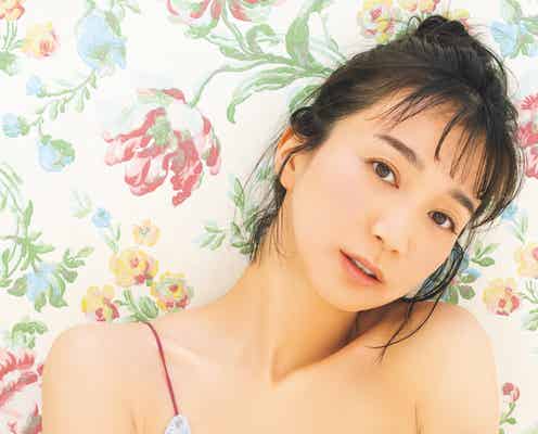 芹那、白肌輝くランジェリー姿 抜群スタイル披露