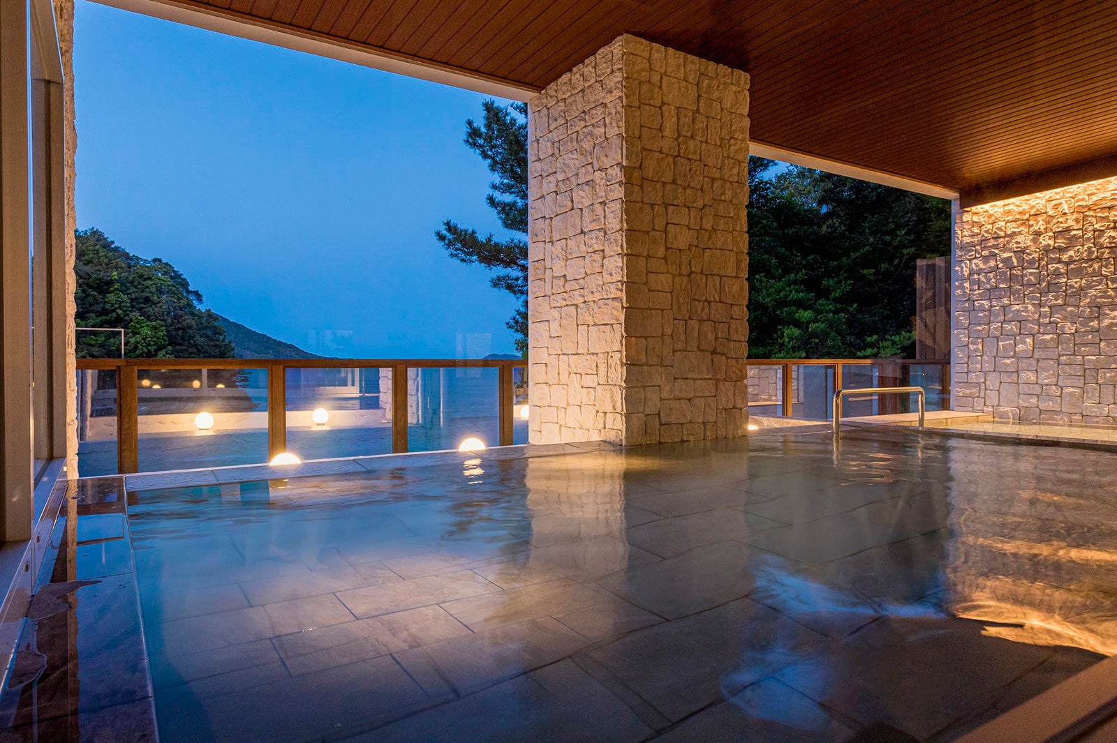 インフィニティ露天風呂イメージ／画像提供：湯快リゾート