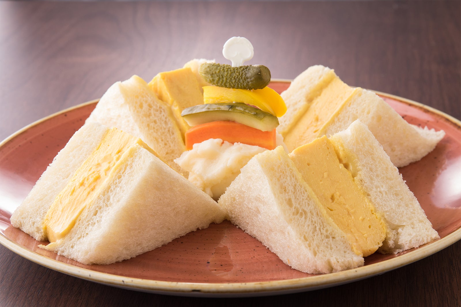 厚焼きたまごサンドイッチ／画像提供：俺の株式会社