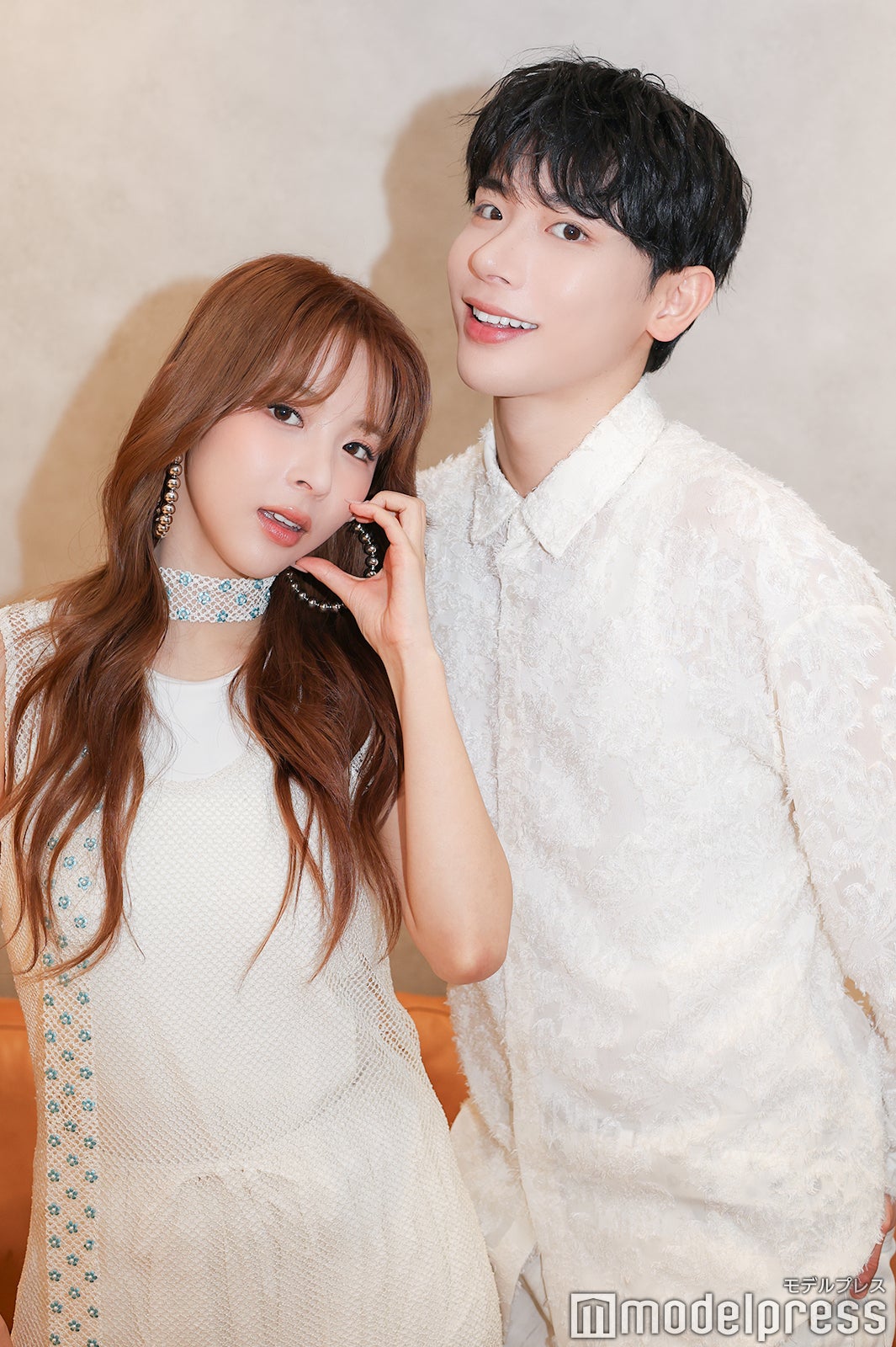 （左から）ミチ、よしあき（C）モデルプレス