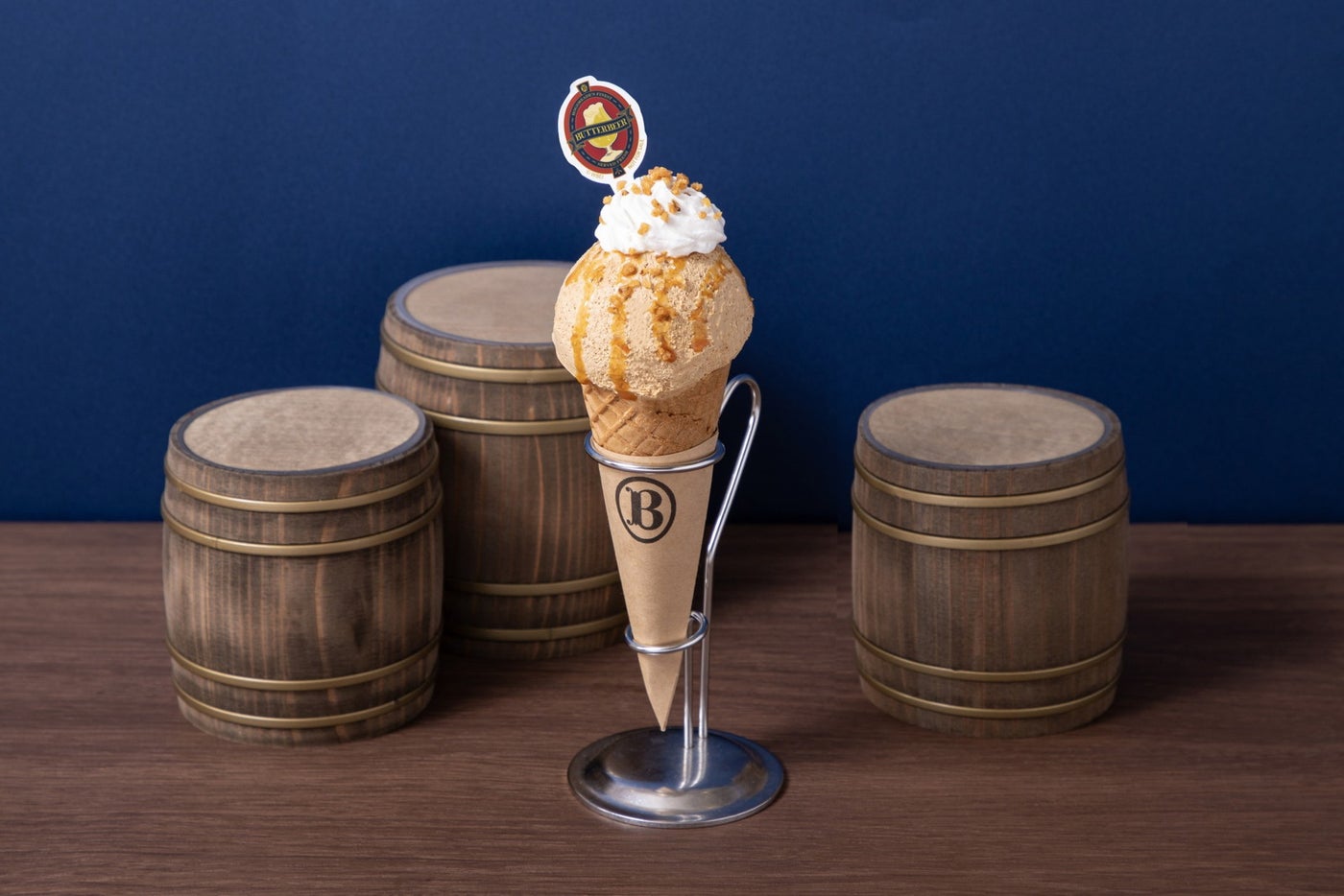 バタービール・アイス スクープ　税込790円／All characters and elements （C） ＆ TM Warner Bros. Entertainment Inc. Publishing Rights （C） JKR. (s26)