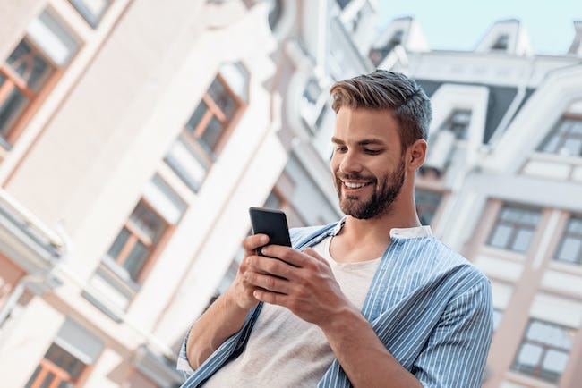 会いたい気持ちが加速する 男心を刺激する 彼女からのline 3選 モデルプレス