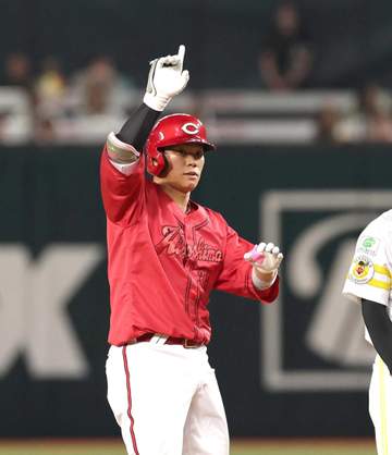 広島・坂倉 2打席連続適時打！主砲復調が光 球団初の交流戦開幕5連敗「頑張るだけ」