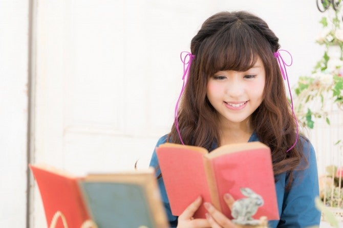 男心をくすぐる? 「ウブな女子」の特徴5つ