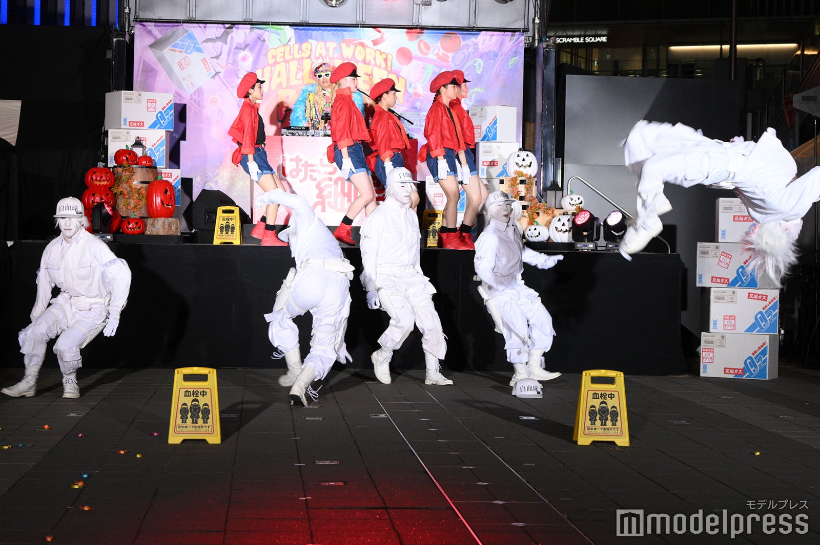 ハロウィンパーティーの様子（C）モデルプレス