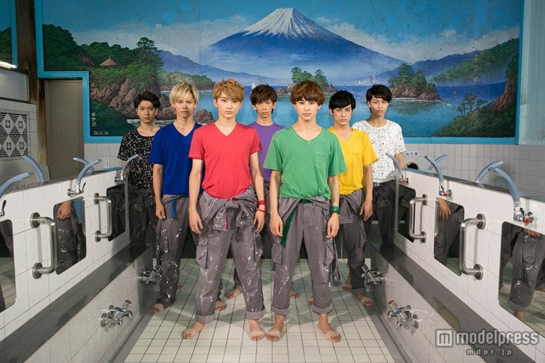 超特急（左から）コーイチ、カイ、ユーキ、リョウガ、タクヤ、ユースケ、タカシ