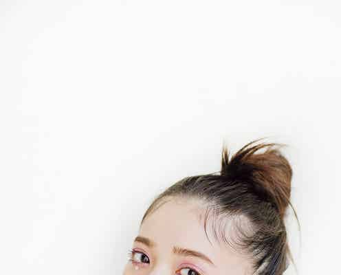乃木坂46齋藤飛鳥、“紫”ワントーンメイクで魅了 「sweet」で新連載スタート