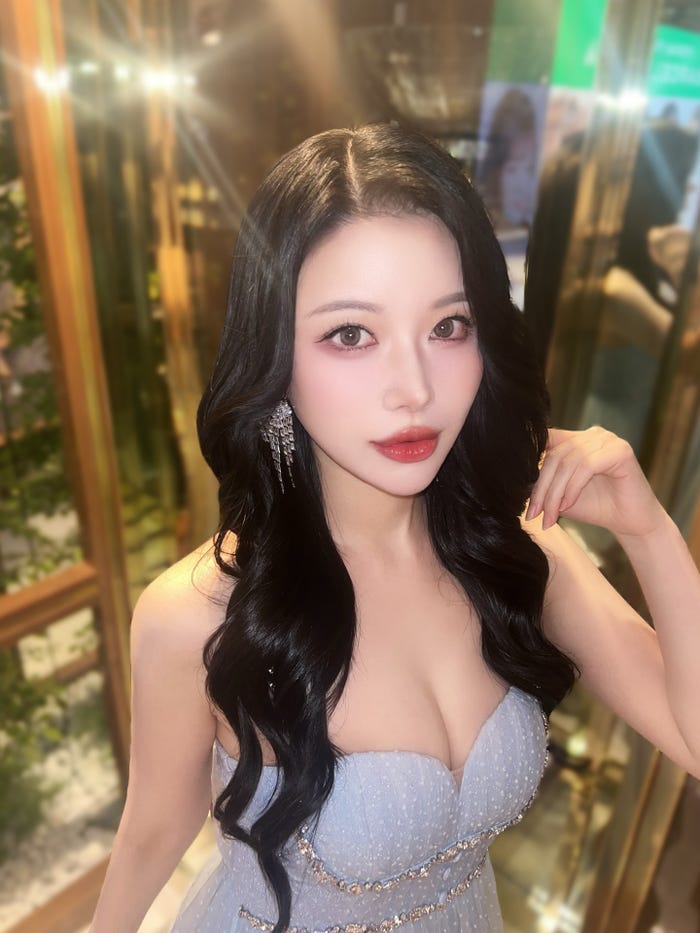 「BARCELONA桃李」一条すずInstagramより