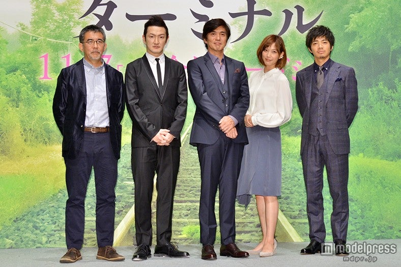 映画『起終点駅 ターミナル』完成会見／（左から）篠原哲雄監督、中村獅童、佐藤浩市、本田翼、和田正人
