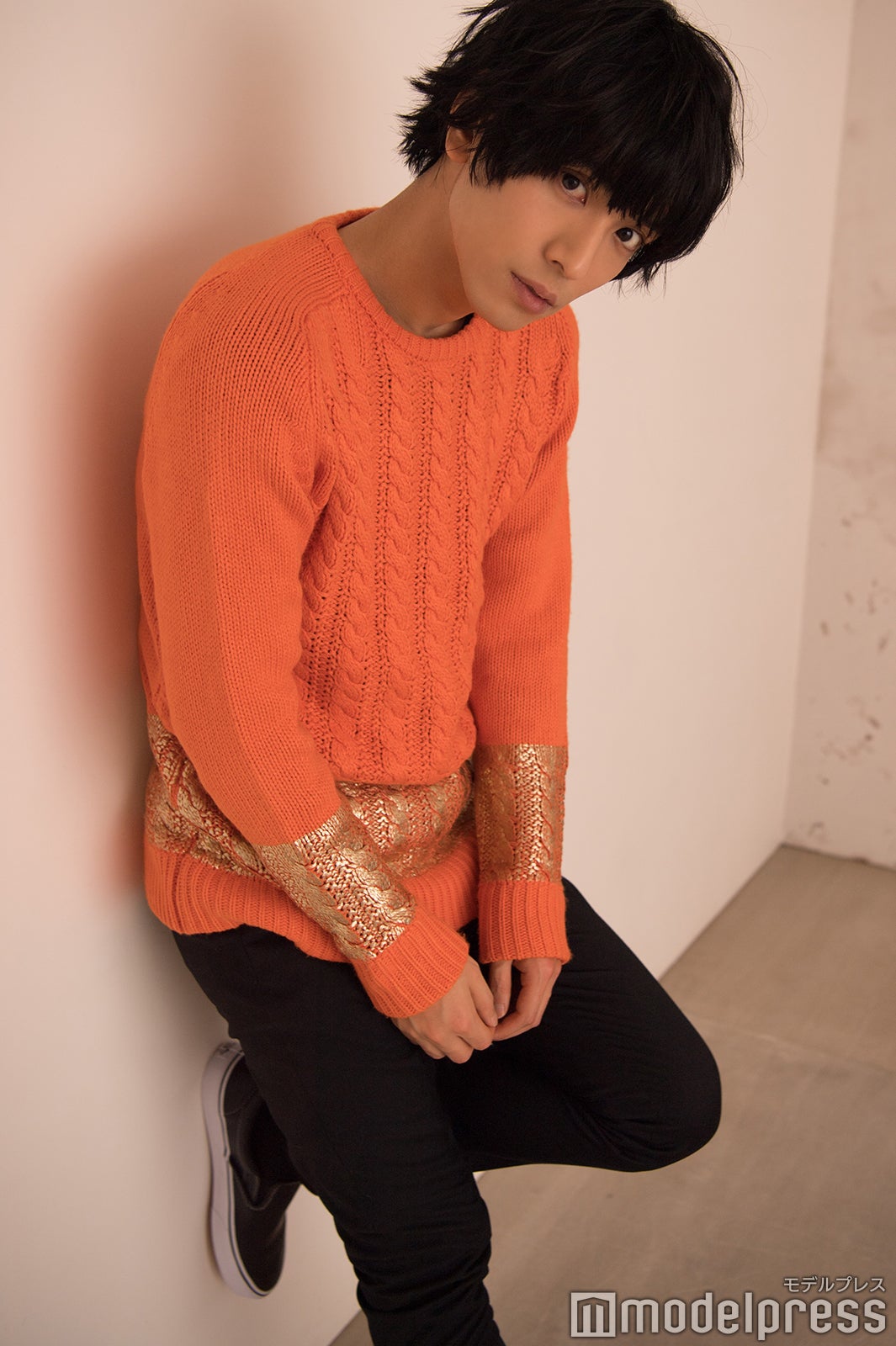 黒羽麻璃央（C）モデルプレス