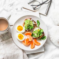 代謝のいいカラダを目指す!5分で食べられる高タンパクな朝ごはん