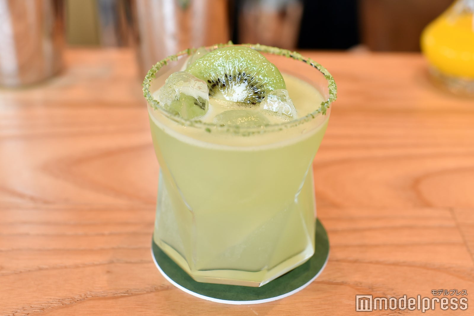 キウイ 胡椒 サワー1,800円（税抜）（C）モデルプレス