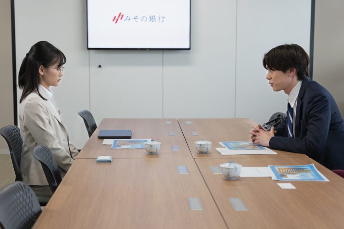 山下美月、内藤秀一郎「スタンドUPスタート」第3話より(C)フジテレビ