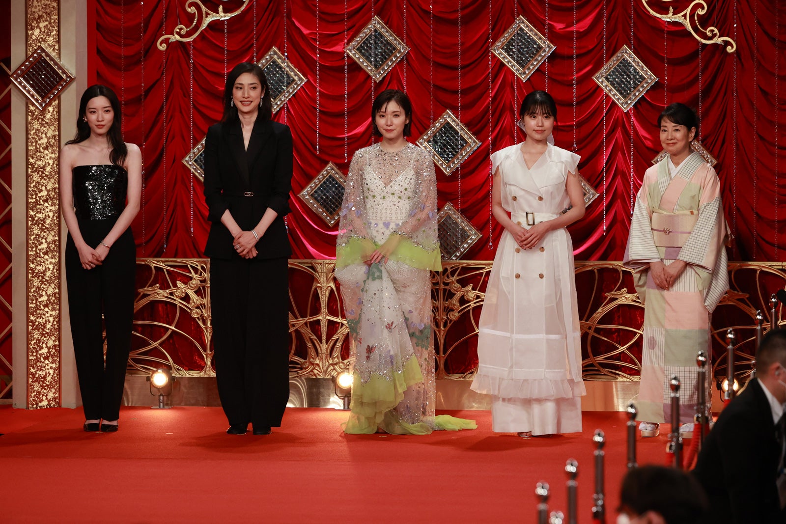 永野芽郁、天海祐希、松岡茉優、有村架純、吉永小百合（C）東京写真記者協会