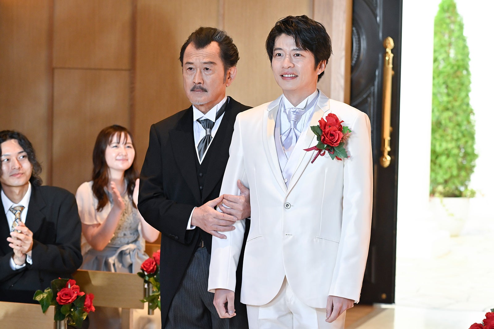 吉田鋼太郎、田中圭（C）テレビ朝日