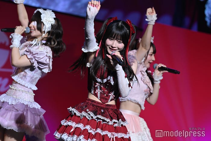 きゅるりんってしてみて/環やね、逃げ水あむ、チバゆな(C)モデルプレス