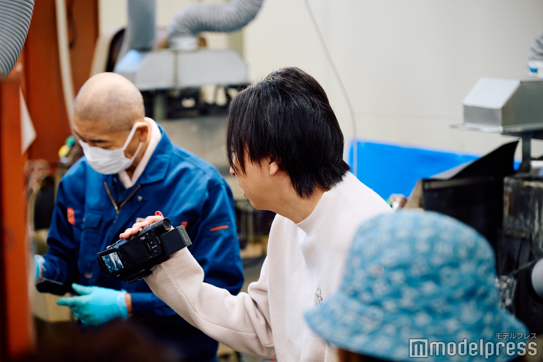 初めて見る包丁の制作（C）モデルプレス