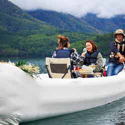 貸切ボートでのピクニックランチ体験/提供画像