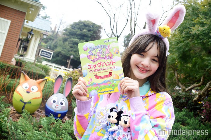 体験プログラム「エッグハント・イン・東京ディズニーランド」(モデル:藤田エミリ)/(C)モデルプレス