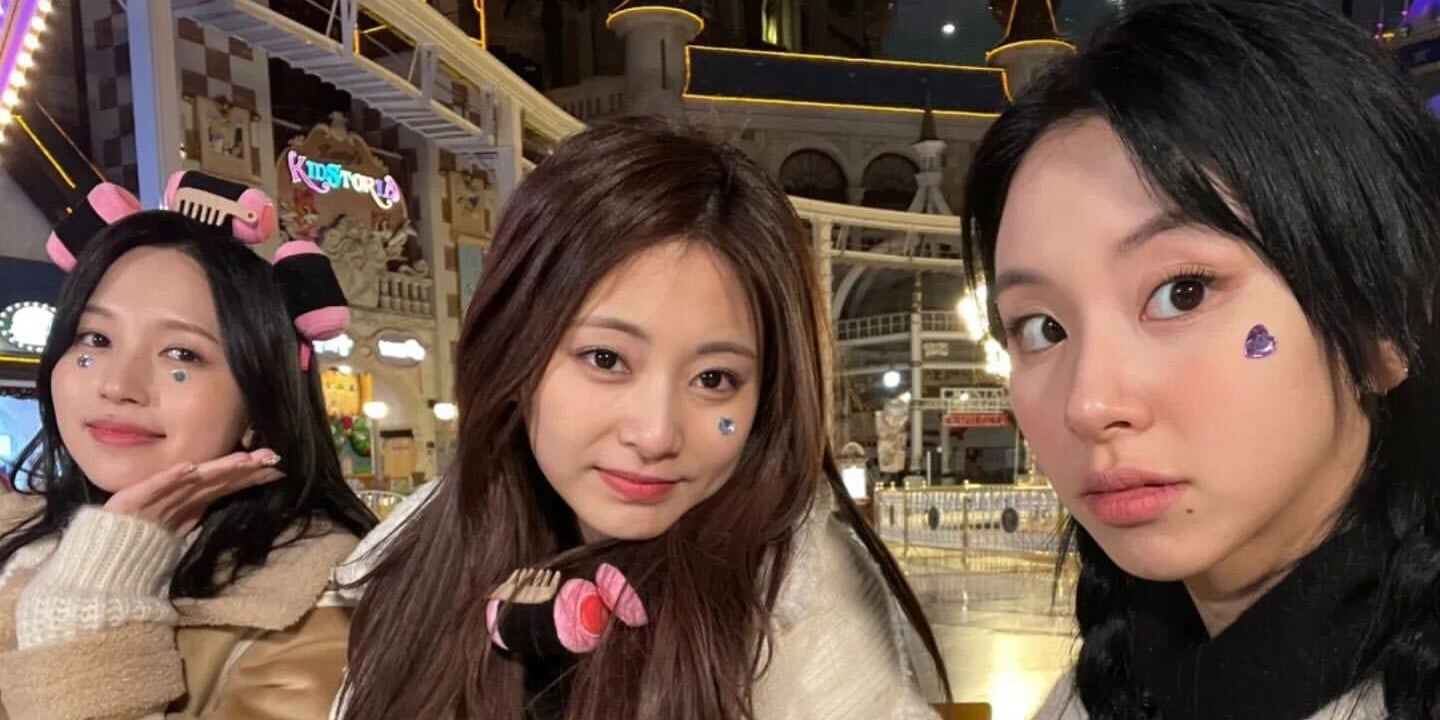 Twiceチェヨン ミナ ツウィらとの遊園地満喫ショット続々公開 遭遇したい 可愛すぎ の声 モデルプレス
