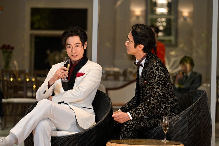 ディーン・フジオカ、眞島秀和(C)テレビ朝日