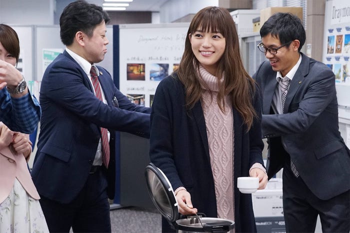 「Chef~三ツ星の給食~」に出演中の川口春奈がゲスト出演/「カインとアベル」第6話より/画像提供:フジテレビ