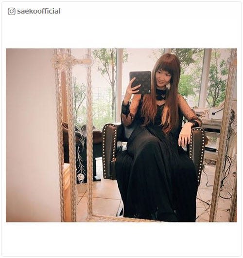 ロングヘアを披露した紗栄子／紗栄子Instagramより