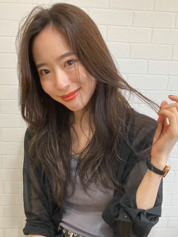人気のオリーブ系ヘアカラー15選 大人のこなれ感を演出できるおすすめの髪色 モデルプレス 人気のオリーブ系ヘアカラー15選 大人のこなれ感を演出できるおすすめの髪色 モデルプレス