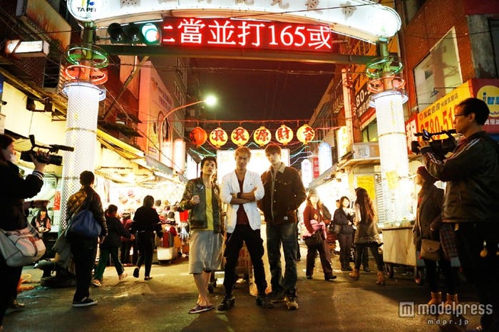 (左から)山本裕典、AKIRA、、城田優