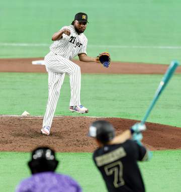 阪神・ドリス 初の球宴で1回2K「楽しむことを第一に」 楽天・辰己の「楽天カードマンメガネ」には「すごく笑ったよ」