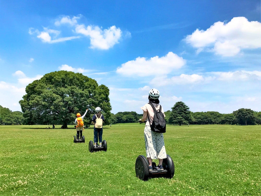 セグウェイに乗って園内ツアーに出発！（提供画像）