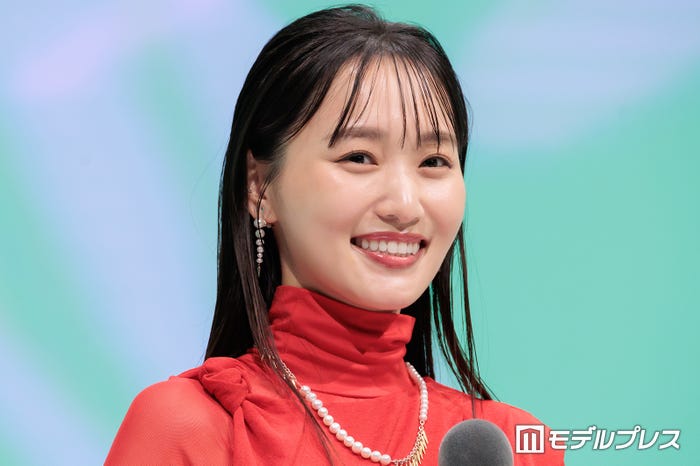 菅井友香(C)モデルプレス