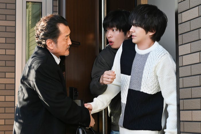 吉田鋼太郎、田中圭、林遣都「おっさんずラブ-リターンズ-」第1話(C)テレビ朝日
