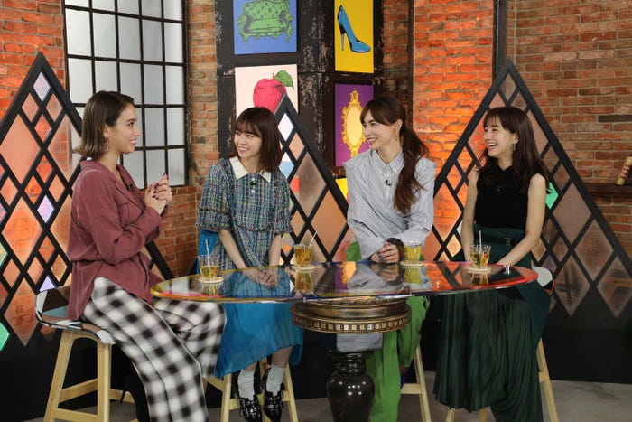 (左から)滝沢カレン、西野七瀬、長谷川京子、田中みな実(画像提供:関西テレビ)