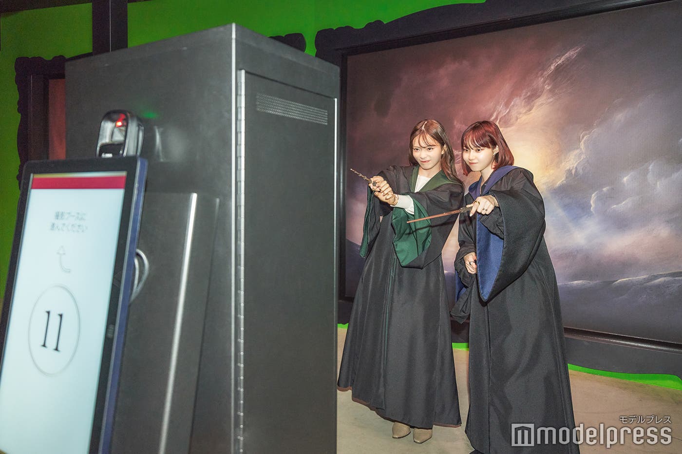 (左から)藤田みりあ、山崎江莉(C)モデルプレス