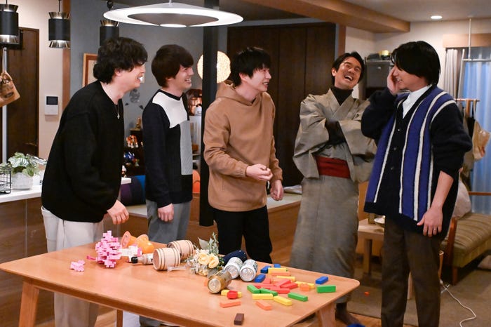 井浦新、林遣都、田中圭、眞島秀和、金子大地(C)テレビ朝日