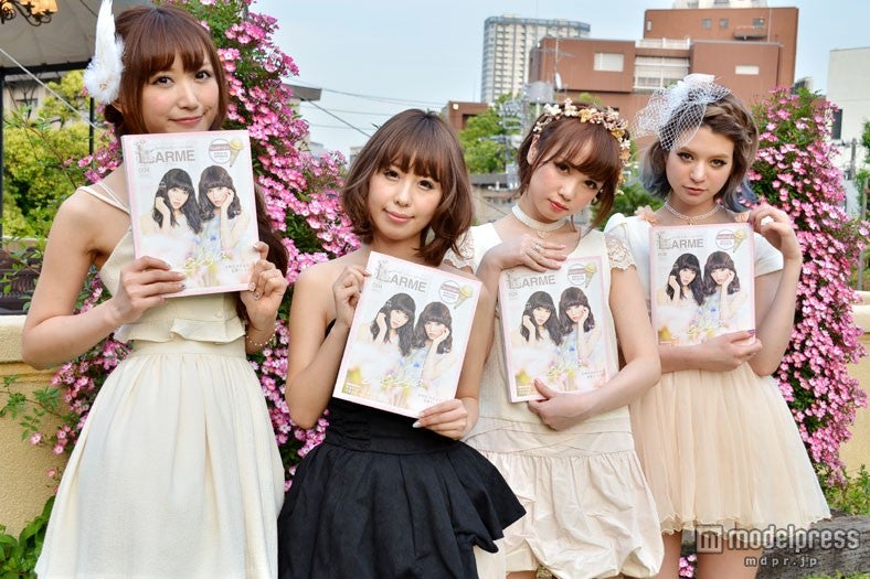 菅野結以、中郡暖菜編集長、黒瀧まりあ、瑛茉ジャスミン