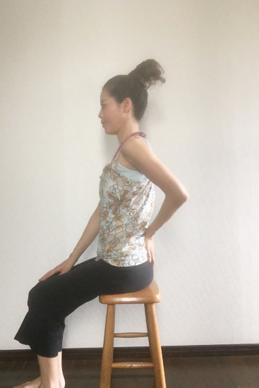 座っているときのダメ姿勢をすぐに矯正する方法