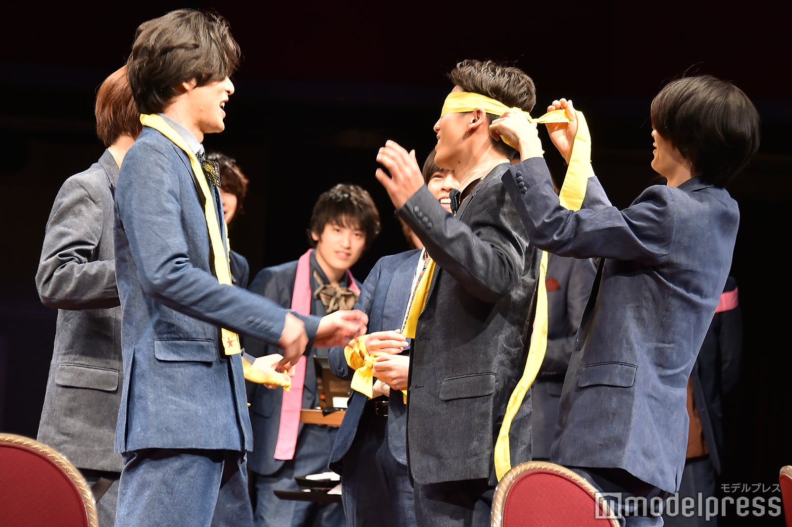 松本健太を縛る／男劇団 青山表参道X「ENDLESS REPEATERS —エンドレスリピーターズ—」DVD発売記念イベント （C）モデルプレス