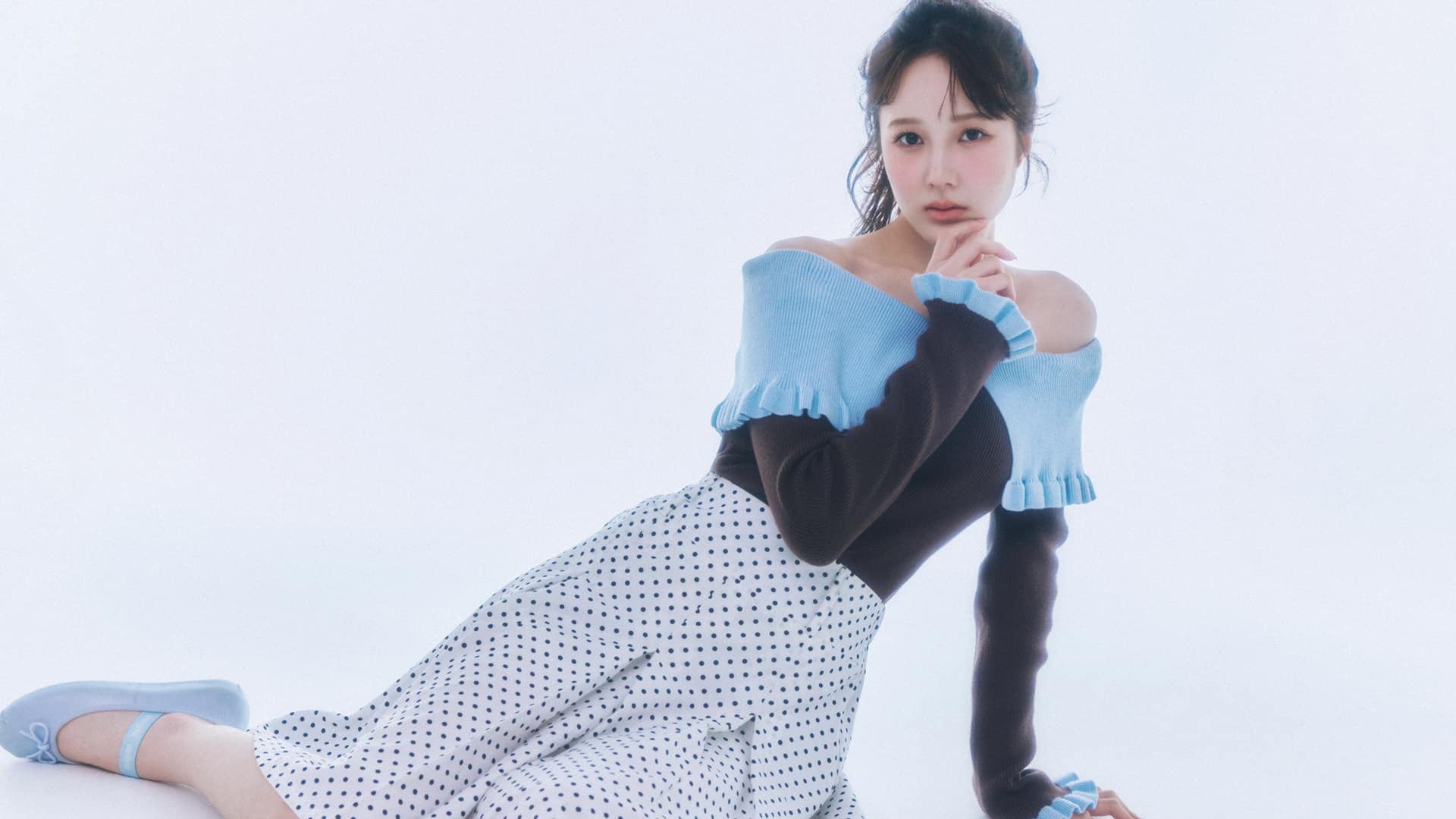 長め丈が“王道清楚系アイドル”っぽ♡ 落ち着きのある雰囲気の【お上品スカート】特集