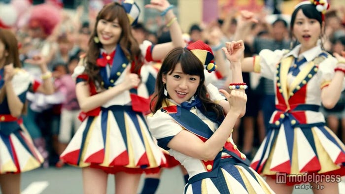 大島優子/AKB48・32ndシングル「恋するフォーチュンクッキー」(8月21日発売)MVより