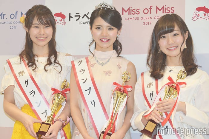 準グランプリ・浅古あいりさん、グランプリ・松田有紗さん、準グランプリ・大迫瑞季さん (C)モデルプレス