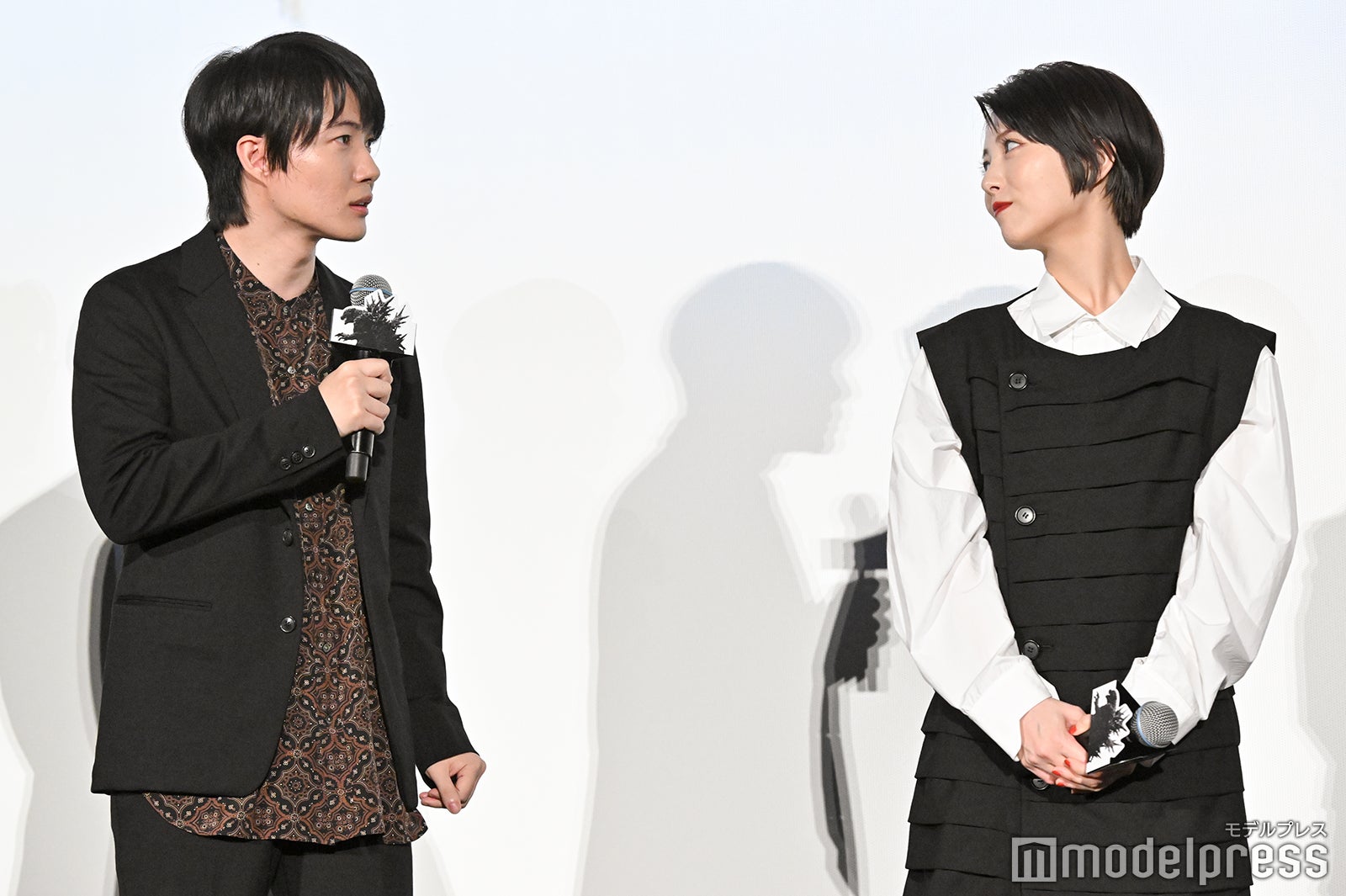 神木隆之介、浜辺美波（C）モデルプレス