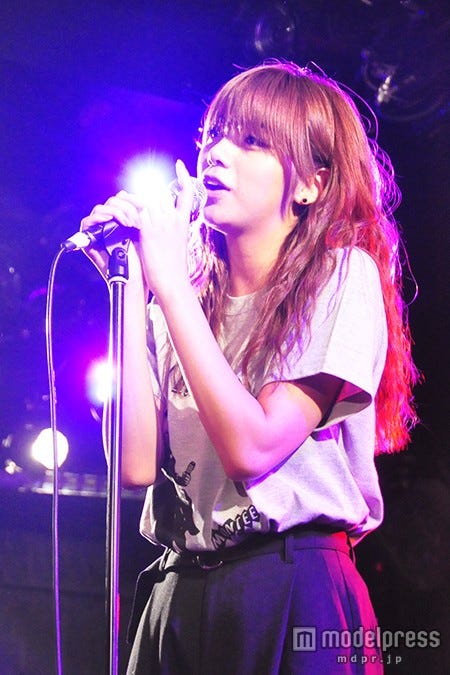 池田エライザ(C)若杉公徳/講談社 (C)2015「映画 みんな!エスパーだよ!」製作委員会