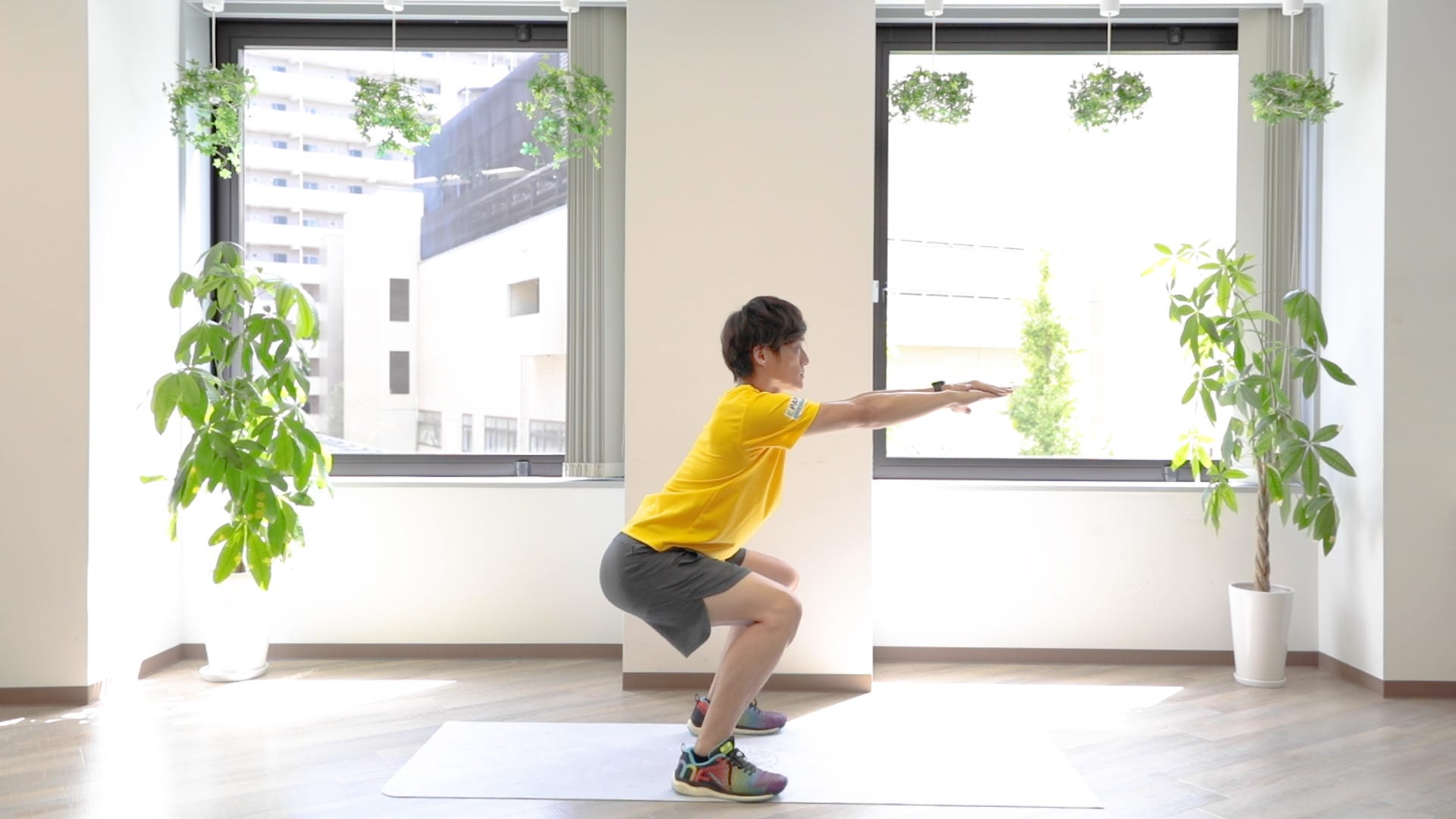 筋トレポーズ（横）