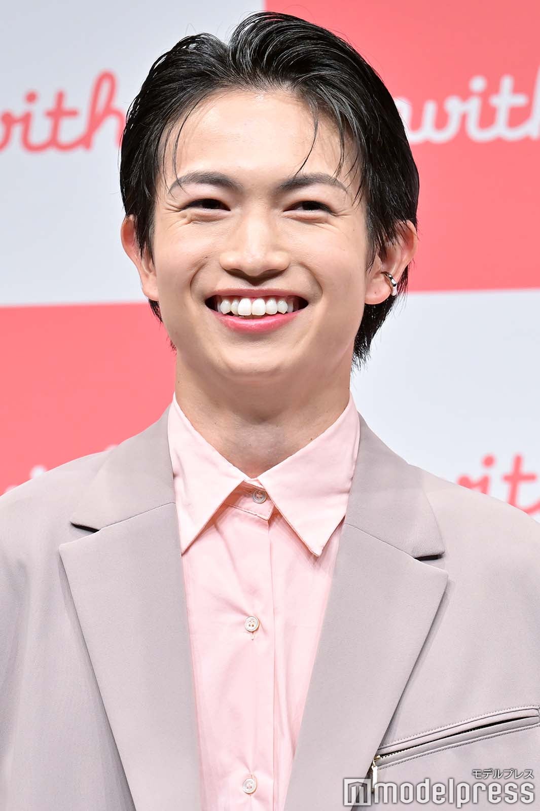 綱啓永（C）モデルプレス