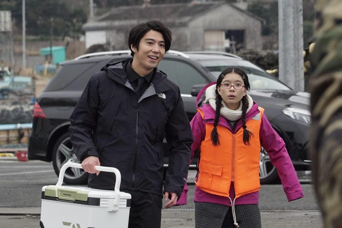 賀来賢人、芳根京子/「海月姫」第8話より(C)フジテレビ