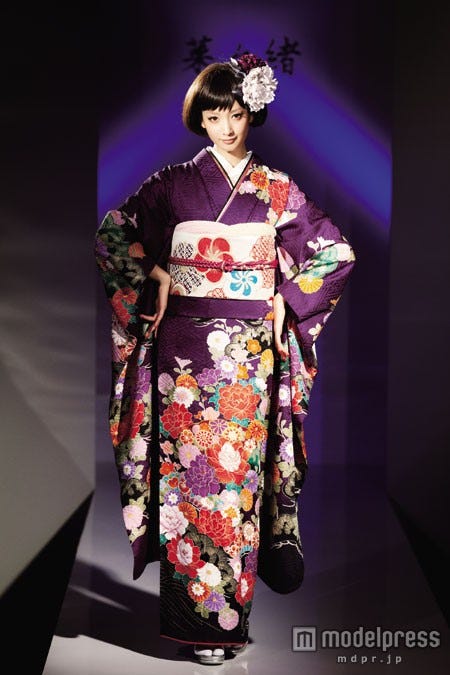 画像2/8) 菜々緒、艶やか着物姿で大人の色気を放出 - モデルプレス