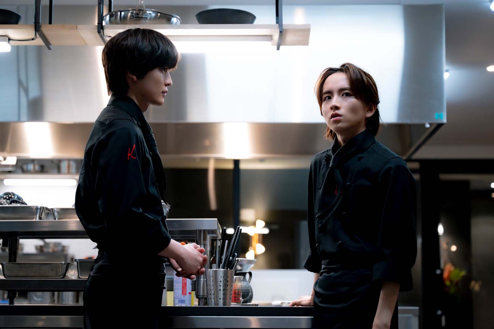 高橋文哉、板垣李光人「フェルマーの料理」第6話より（C）TBS